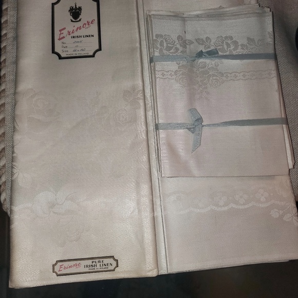 1950"s Vintage Erinore Irish Linen Damask Table Cloth with 12 Napkins - New - Picture 1 of 5